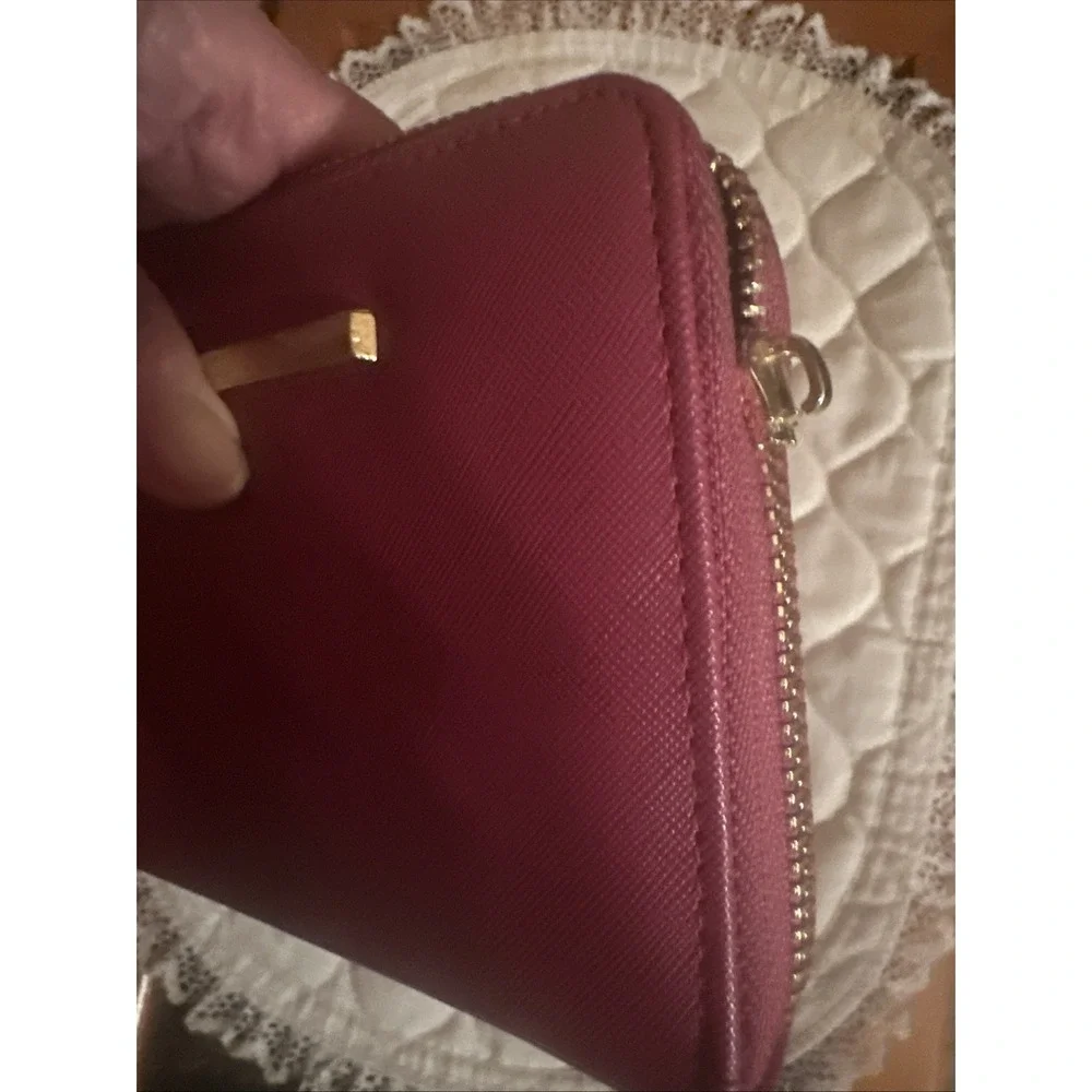 Steve Madden BZIP Around Wallet Pink Fuchsia Saffiano Faux Leather Zip Accordion